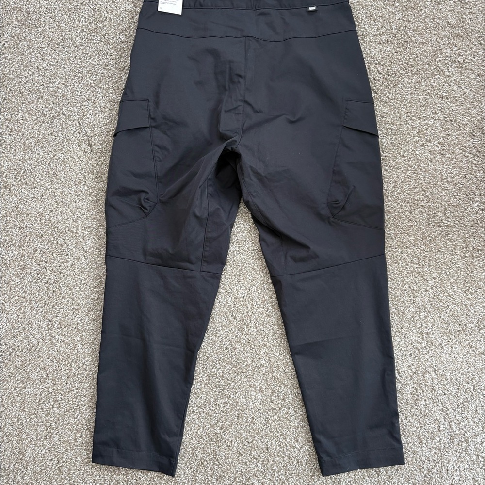 Nike Men's Dark Cargo Pants - Picture 10 of 11